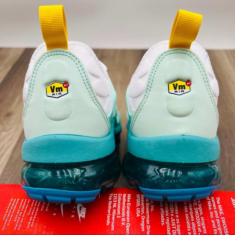 Nike Air Vapormax Plus - Picture 7 of 8